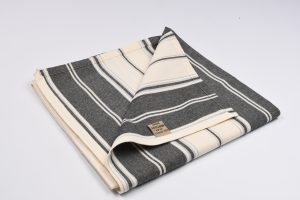 nappe rayee noir et blanc