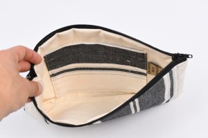 interieur grande trousse tissu raye noir et blanc