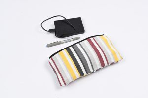 trousse fabriquée en france tissu bayadere gris