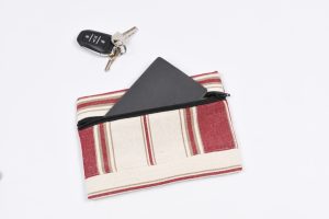 trousse rosy petit modele raye grenat