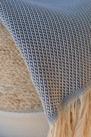 plaid diagonale bleu nuit laine recyclée et coton