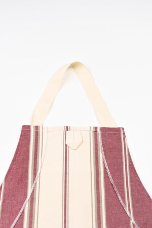 zoom tablier ajustable raye grenat