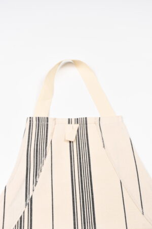 zoom tablier ajustable raye noir